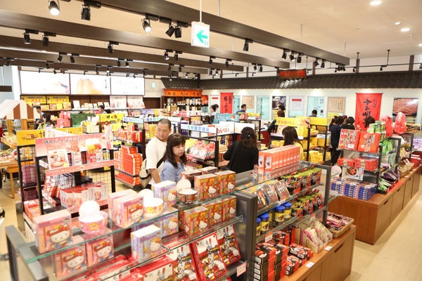 ホテルニューオータニ博多の 氷川きよし+KIINA.クリスマスディナーショー2025✨日帰りバスツアー🚌2